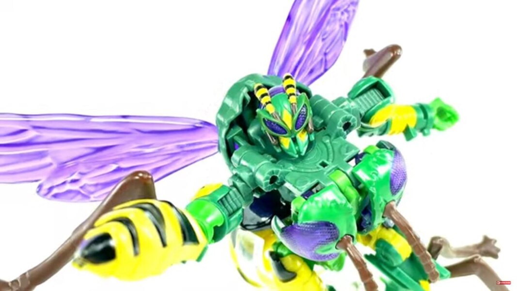 Transformers Kingdom Waspinator  (1 of 18)